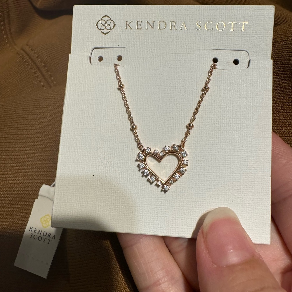 Rose gold kendra scott heart necklace